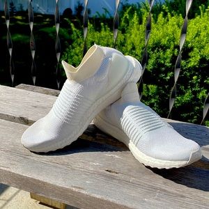 Adidas Ultraboost Laceless Triple White mens size 8.5